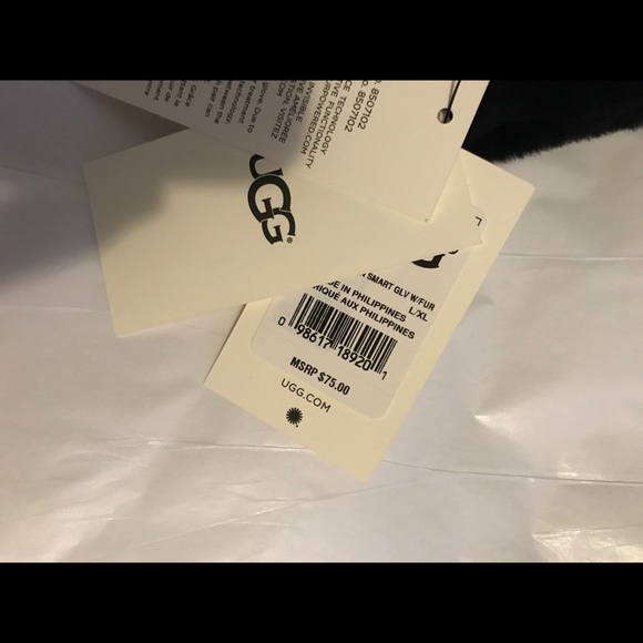 Ugg Nylon Smart gloves with fur - Picture 4 of 4